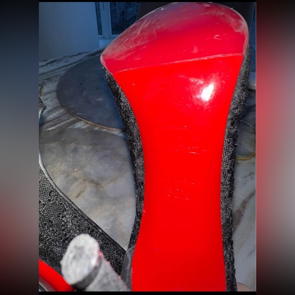 Christian Louboutin heels - Picture 4 of 7